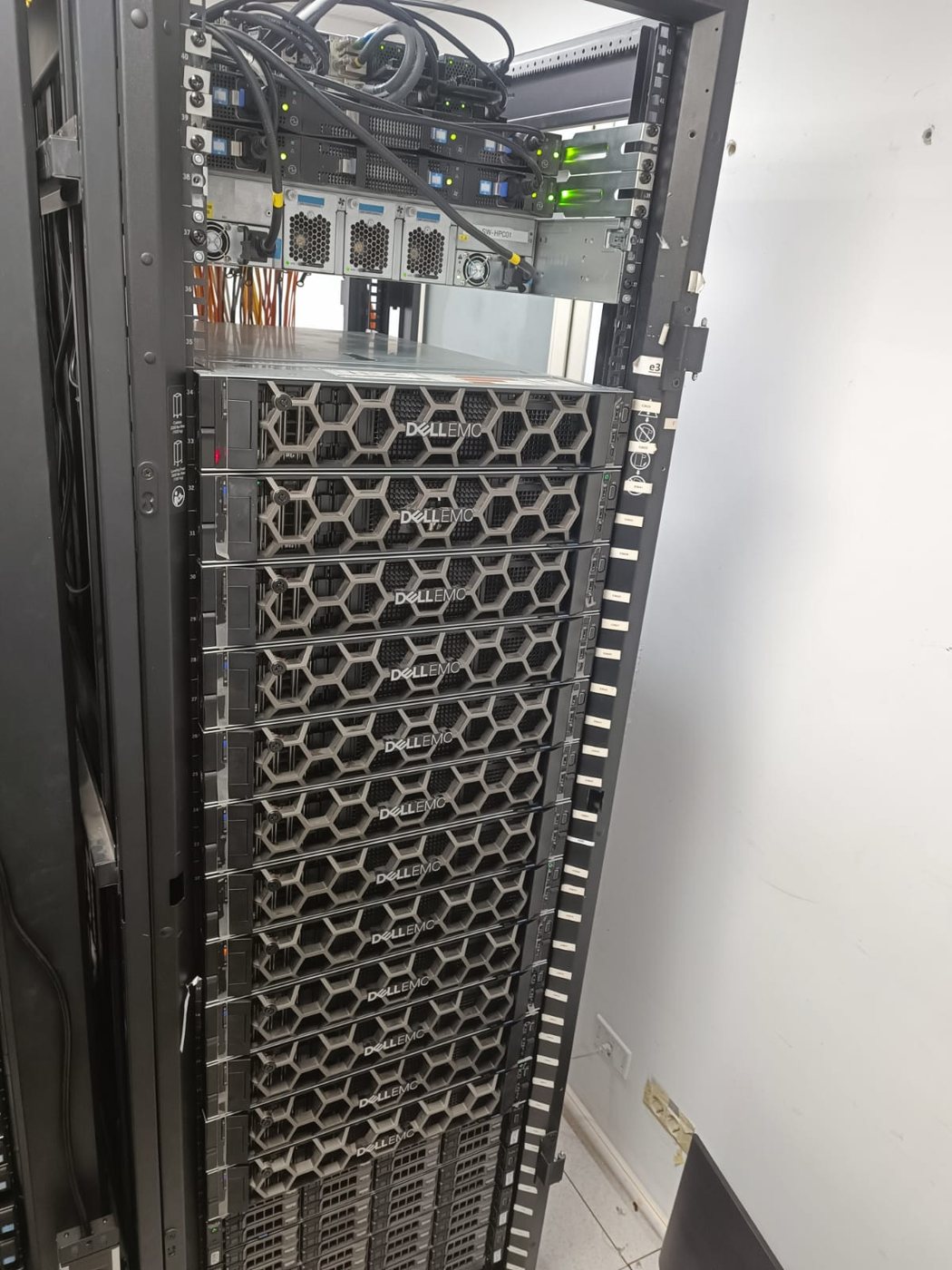 Dell EMC PowerEdge 2U compute nodes and top-of-rack switches in an HPC cluster racked by Stark Technology